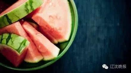 雨秋吃瓜,揭秘娱乐圈那些不为人知的幕后故事