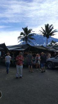 神山下的吃瓜,吃瓜群众的热闹日常