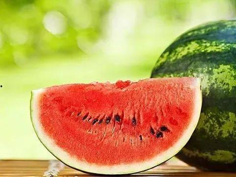 初心吃瓜,吃瓜群众见证时代变迁