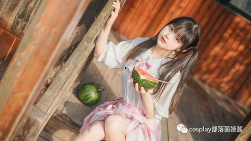 吃瓜少女夏日,揭秘娱乐圈那些事儿