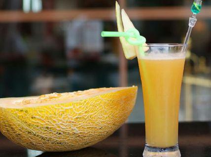 喝朗姆酒吃哈密瓜,尽享异域风情美食之旅