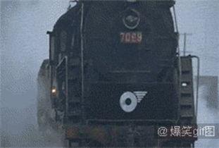 抗日神剧瓜哥吃瓜,瓜哥吃瓜，揭秘战争年代的另类“瓜田”