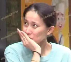 张哥认真吃瓜,吃瓜群众的认真态度