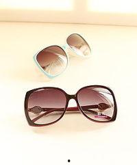 吃瓜黑色眼镜,黑色眼镜下的神秘世界