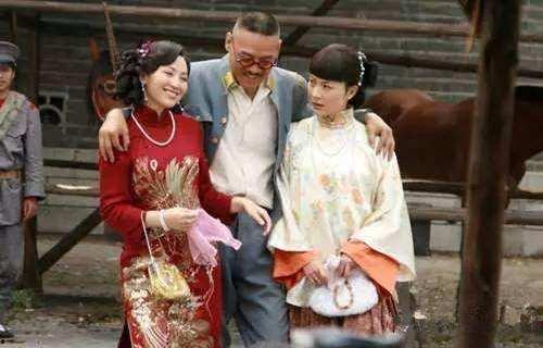 穿到民国吃瓜看戏77,吃瓜看戏，揭秘百年风云