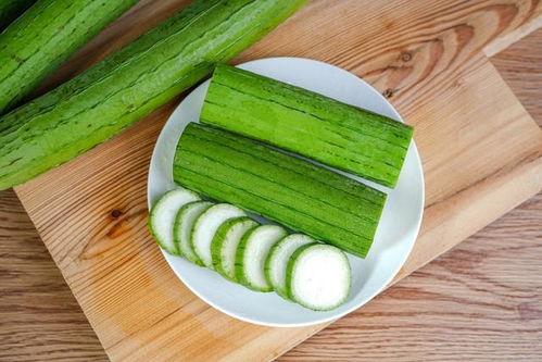 吃不吃瓜黄瓜还是西瓜,吃瓜还是西瓜，揭秘黄瓜与西瓜的饮食奥秘